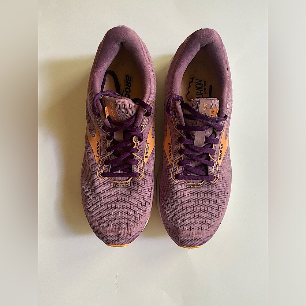 Brooks Glycerin 18 ladies size 10 athletic shoes